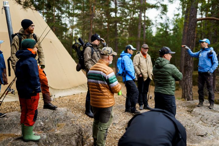 Människor i skogen