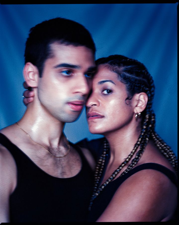 Emil Hedayat och Angelika Prick och i Effekten. Premiär 11 april på Lilla scenen, Kulturhuset Stadsteatern. Foto: Felix Swensson