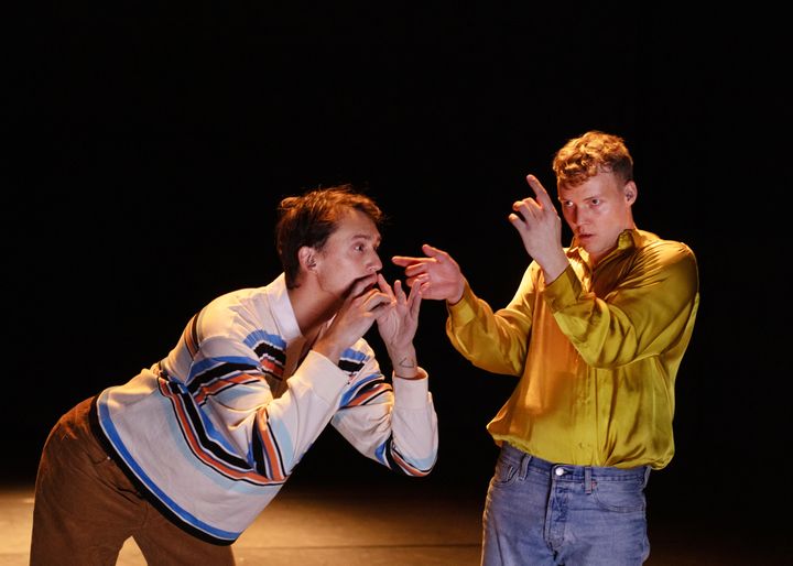 And so we’re gone, Fri Scen. Nypremiär 12 september.