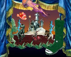 En fantasifull teaterscen med en grön stövel, dinosaurier, en färgglad fisk och en mammut. Bakgrunden visar en fabriksmiljö.