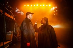 André Nilsson Hermele och Doreen Ndagire i Les Misérables på Kulturhuset Stadsteatern Vällingby.