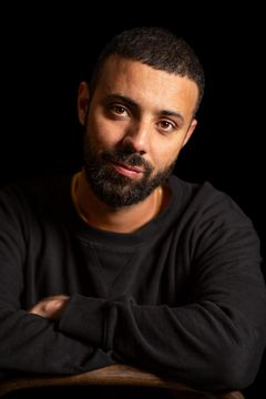 Regissören Alexander Salzberger..