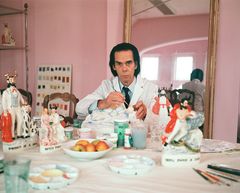 The Devil – A Life av Nick Cave visas den 12 februari – 31 maj 2026 i Galleri 3 på Kulturhuset Stadsteatern.
