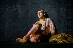 Simon Reithner i Amadeus. Nypremiär 3 september på Stora scenen, Kulturhuset Stadsteatern.