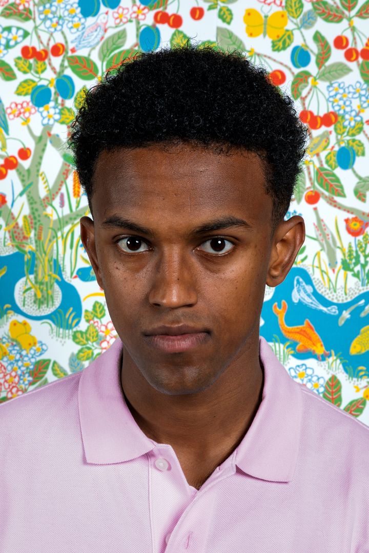 Yohannes Frezgi spelar Isaac i Amar Jašarevićs Nihilisten på Kulturhuset Stadsteatern Vällingby.
