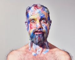 Andreas Kundler i Anspråkslösa förslag, urpremiär 18 mars 2027 på Stora scenen, Kulturhuset Stadsteatern.