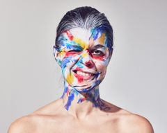 Emma Molin i Anspråkslösa förslag, urpremiär 18 mars 2027 på Stora scenen, Kulturhuset Stadsteatern.