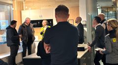 Infrastruktur- och bostadsminister Andreas Carlson besöker Beijer Byggmaterial