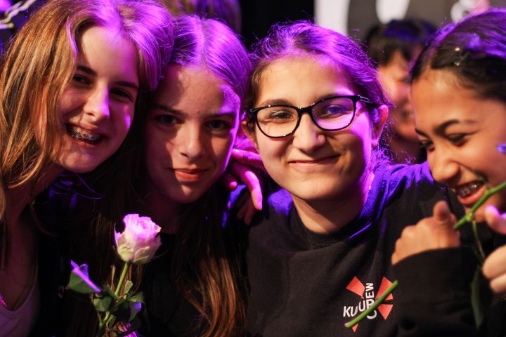 Crew tar emot BaSta-priset 2026 på Bibu i Helsingborg.