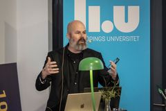 Erik Berglund leder en populär kurs i spelprogrammering vid Linköpings Universitet (TDDD23).