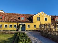 Nyrenoverade Allmogehallen har flera utställning som vänder sig till barn, samt en pysselverkstad.
