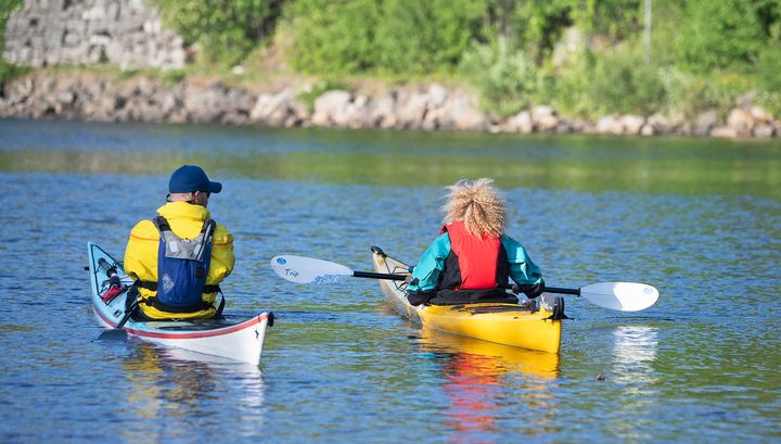 Paddling för ökad psykisk hälsa och balans i tillvaron. Med ett nytt projekt vill Svenska Kanotförbundet öka kunskap och förståelse för psykisk ohälsa och skapa förutsättningar för att stärka individen i trygga sammanhang.