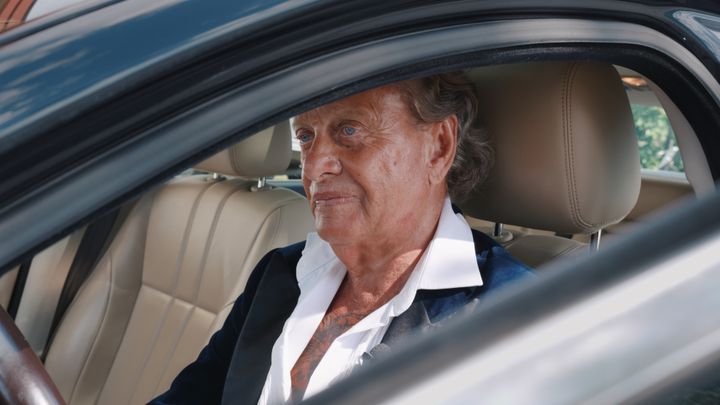 Björn Ranelid frontar Blockets nya kampanj där en bil för en halv miljon tävlas ut.