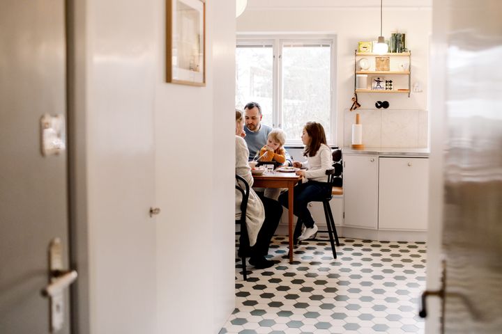 Inflationen och ränteökningarna får allt fler att hyra ut sin bostad.