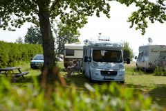 Camping befäster sin ställning som en av svensk besöksnärings viktigaste boendeformer. Under juni och juli ökade antalet gästnätter med 3,9 procent jämfört med toppåret 2025.