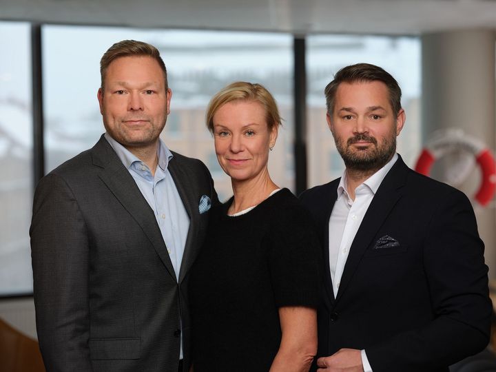 Nicklas Larsen, Annika Persson och Niklas Idén utgör Trygg-Hansas nya ledning från den 1 januari