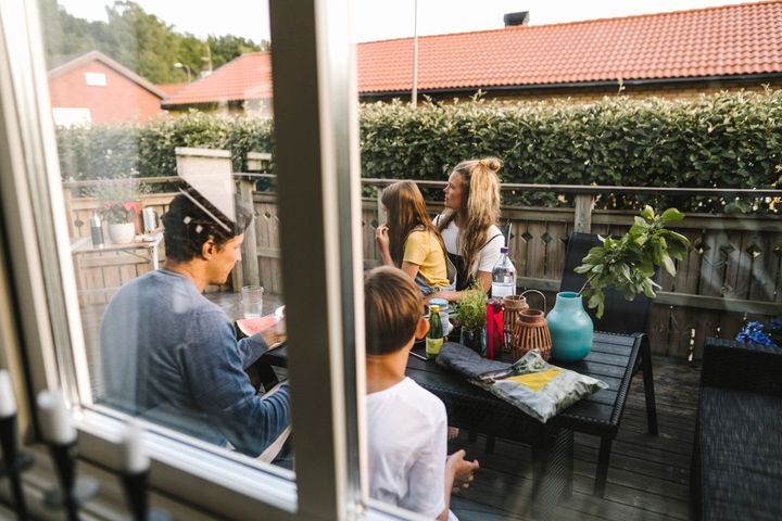 Nya samarbeten som skapar trygghet för hemmalivet - Eksjöhus, Cetti och Lawly.
