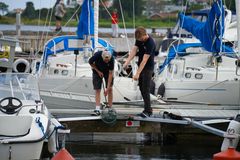 Theo och Adam fiskar mycket tillsammans.