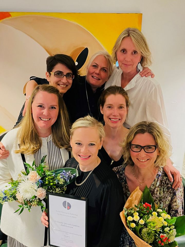 Övre raden från vänster: Sofia Manousou, Katharina Landqvist och Mervi Andelin. Undre raden från vänster: Ida Söderbaum Elm, Jenny Hällén, Heidi Dejve och Jennie Magnusson.
