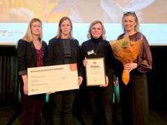 Tredje pris i Närhälsans kvalitetstävling Guldkedjan 2025 gick till Närhälsan Södra Ryd vårdcentral. På bild (från vänster): Senada Kapetanovic (Enhetschef), Emma Sandsjö (distriktssköterska), Kerstin Bender (vårdcentralchef , och Catharina Möller (distriktssköterska ), Närhälsan Södra Ryds vårdcentral