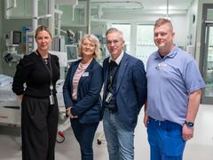 Helene Sackari, tillförordnad verksamhetschef för VO3, Annelie Sundén Gustavsson, (verksamhetschef VO4) som arbetat för tillkomsten av IMA, sjukhusdirektör Stellan Ahlström och Christian Rexborn, enhetschef IMA.