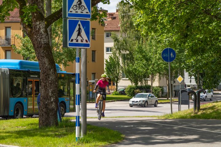 Västra Götalandsregionen, Borås Stad och Västtrafik tar nu ett gemensamt steg för snabba åtgärder för att öka det hållbara resandet i Borås.