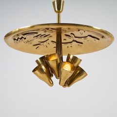 Taklampa modell 9018 av Paavo Tynell