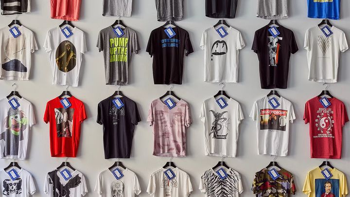 Slagauktionen för The Avicii Collection – A charity auction äger rum på Nybrogatan 32 och online, tisdag den 1 oktober.