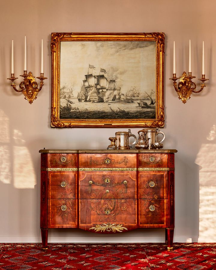 The Curated Classics & Fine Jewellery Sale brings together masterful paintings encompassing four centuries, alongside exquisite furniture, magnificent objets d’art, and decorative pieces of the highest quality.