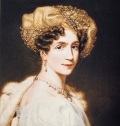 Queen Josefina of Sweden and Norway inherited the magnificent pearl earrings from her mother, Augusta Amalia of Bavaria, Duchess of Leuchtenberg.