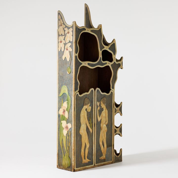 The Art Nouveau cabinet, created by the Norwegian sculptor and artist Valentin Kielland, was almost thrown away at the dump. Instead, it set a world record at the auction The Design Sale on Tuesday afternoon.