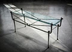 The sculptural table, “Berceau", modèle aux chats, by Diego Giacometti was sold for 6,3 million SEK at Tuesday’s The Design Sale. The result makes it the most valuable 20th-century piece of furniture ever sold in Sweden.