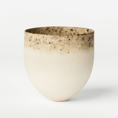 JENNIFER LEE. “Pale, Speckled Rim”, bowl, artist’s studio, United Kingdom, 1992, hand-built with coloured clay and stoneware, with oxides.