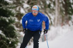 Simon Karlsson – längdåkaren som jagar formen i Umeå universitets dokumentärsrie Hallå Campus.