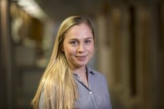 Porträttbild på Elin Kindstedt.