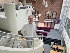 Alex Liebert, hedersdoktor vid Teknisk-naturvetenskapliga fakulteten och gästlärare på Designhögskolan