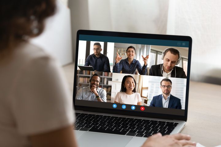 Videomöte på laptop.