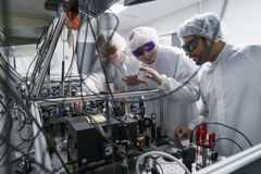 Ann Céline Zimmermann, Tlek Tapani and Ben Johns in the research group Ultrafast Nanoscience at Umeå University.
