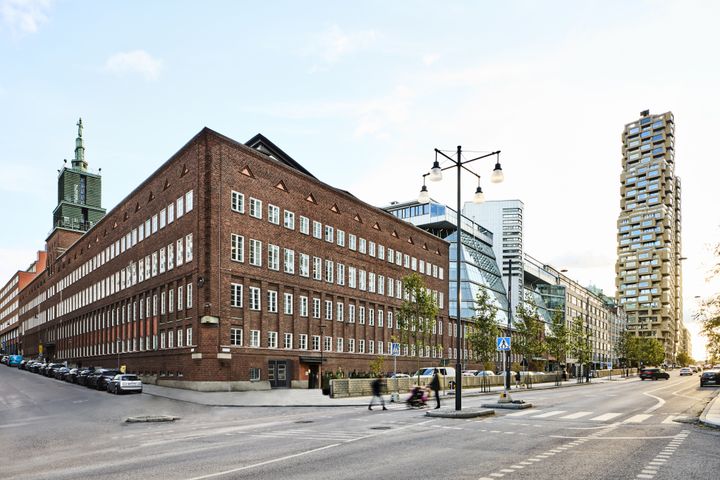 Fastigheten Mineralvattenfabriken är centralt belägen i Hagastaden.