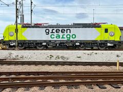 The first of ten new Vectron locomotives has arrived in Malmö.