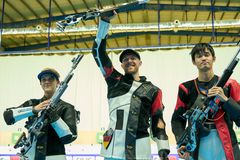 Victor Lindgren tar VM-silver efter att ha tappat guldet i allra sista skottet