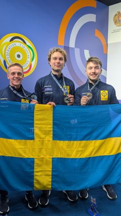 Victor Lindgren, Erik Sahlin och Marcus Madsen säkrade ett EM-silver i lagtävlingen