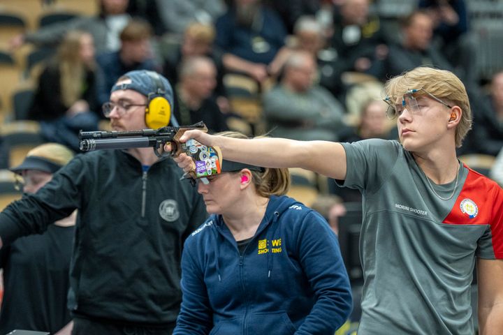 15-årige Ture Thomsson gör världscupdebut i Granada som yngst i hela startfältet.