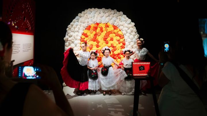 Dansare i utställningen ¡Viva México!