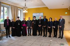 Internationella kyrkoledare bjöds in av socialminister Jakob Forssmed till ett lunchmöte i Rosenbad. Foto: Boris Vasic/Regeringskansliet