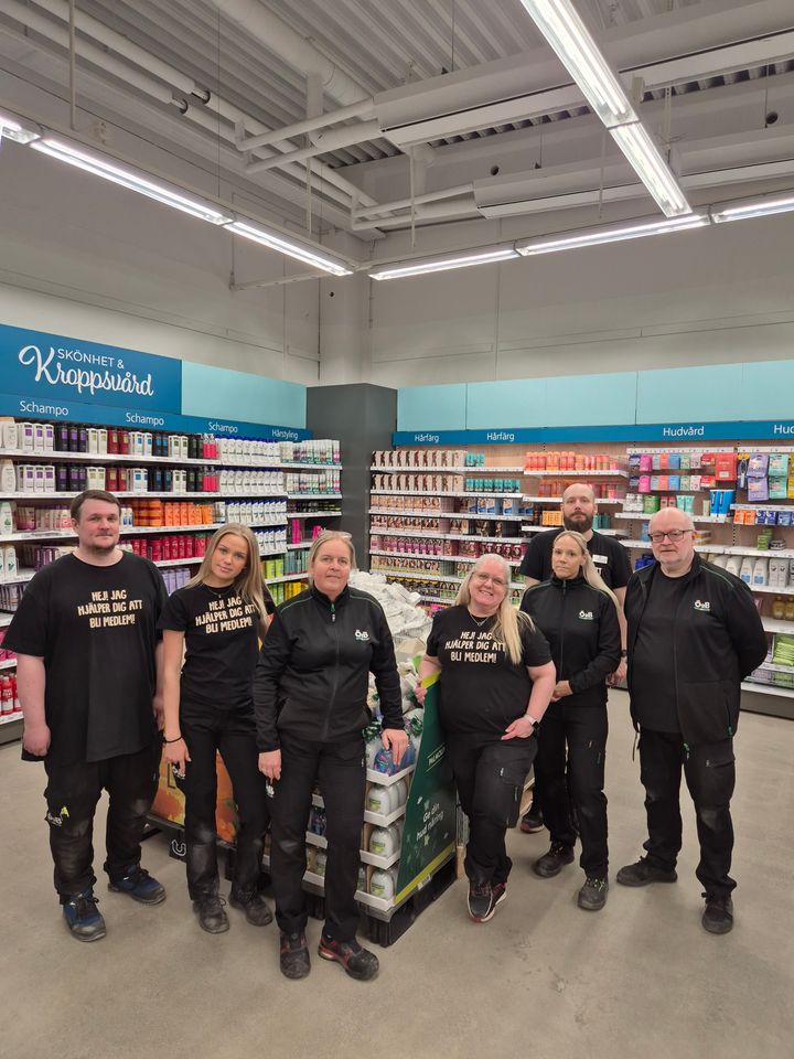 ÖoB Sundsvall-teamet. Från vänster: Simon Svedlund, Astrid Thor, Catrin Höglund, Ulrika Friis, Helen Berg, Robin Sörensen och Christer Sjödin.