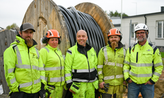 På bilden: Robin Nilsson, Emely Lundberg, Jocke Beijer, Macke Fransson från Telarco och Thomas Hörlin-Höglund från C4 Elnät.
