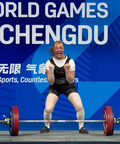 Landslagslyftaren Frida Wik från Sundbybergs Tyngdlyftningsklubb