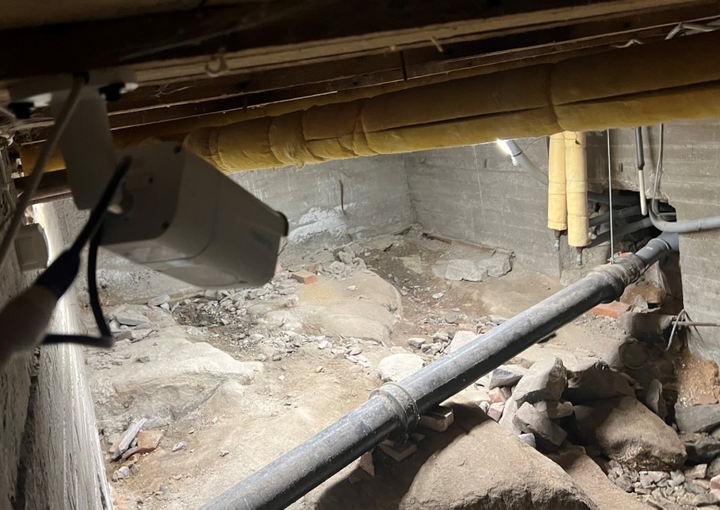 Forskarna%20installerade%20Repello-enheter%20i%20k%E4llarutrymmen%20i%20G%F6teborg%20d%E4r%20brunr%E5ttor%20redan%20etablerat%20sig.%20Kameror%20%F6vervakade%20g%E5ngar%20och%20%F6ppningar%20f%F6r%20att%20m%E4ta%20f%F6r%E4ndringar%20i%20aktivitet%20under%20testperioden.