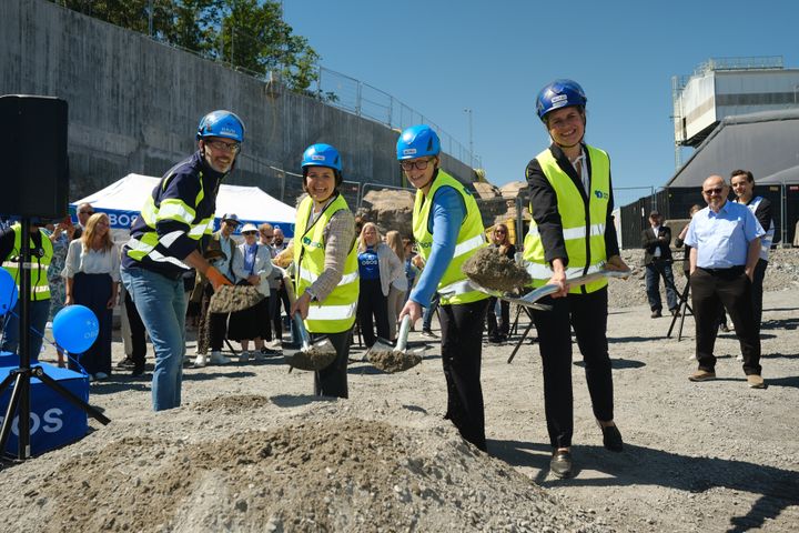 Johan Rosenqvist, HMB, Ingunn Andersen Randa, koncerndirektör storstad OBOS, Karin Wanngård, Finansborgarråd och Sofia Ljungdahl, VD OBOS Nya Hem